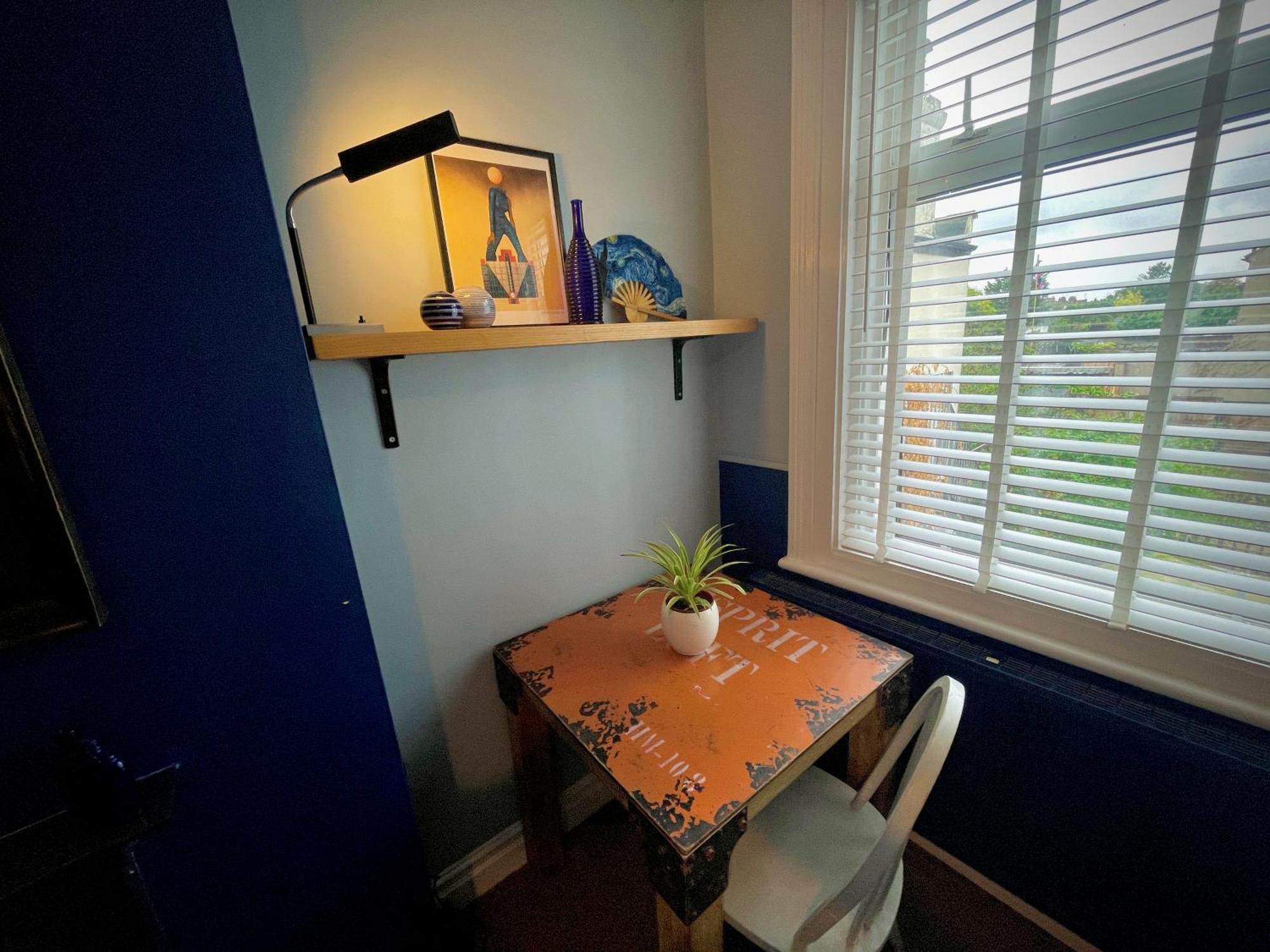 Apartment Stylish And Artistic Flat In On Sea Southend-on-Sea