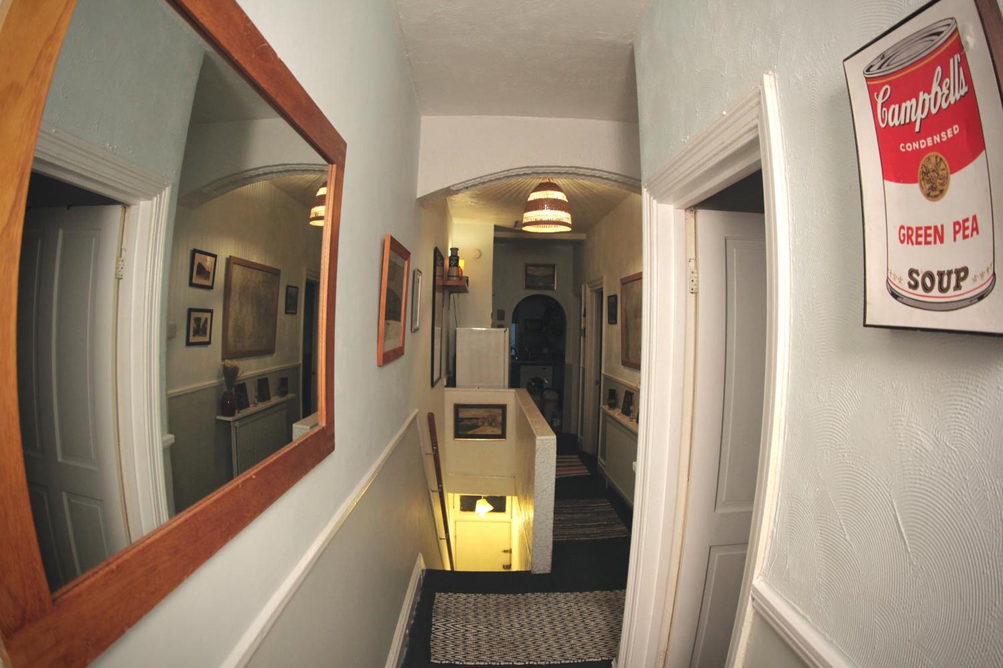 Apartment Stylish And Artistic Flat In On Sea