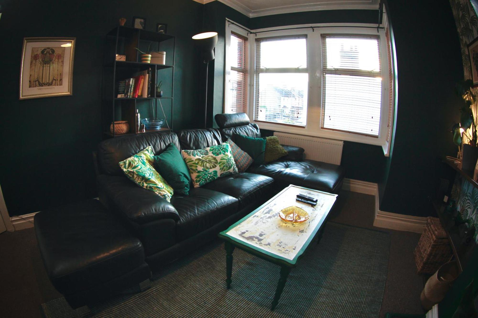 Stylish And Artistic Flat In On Sea Apartment Southend-on-Sea