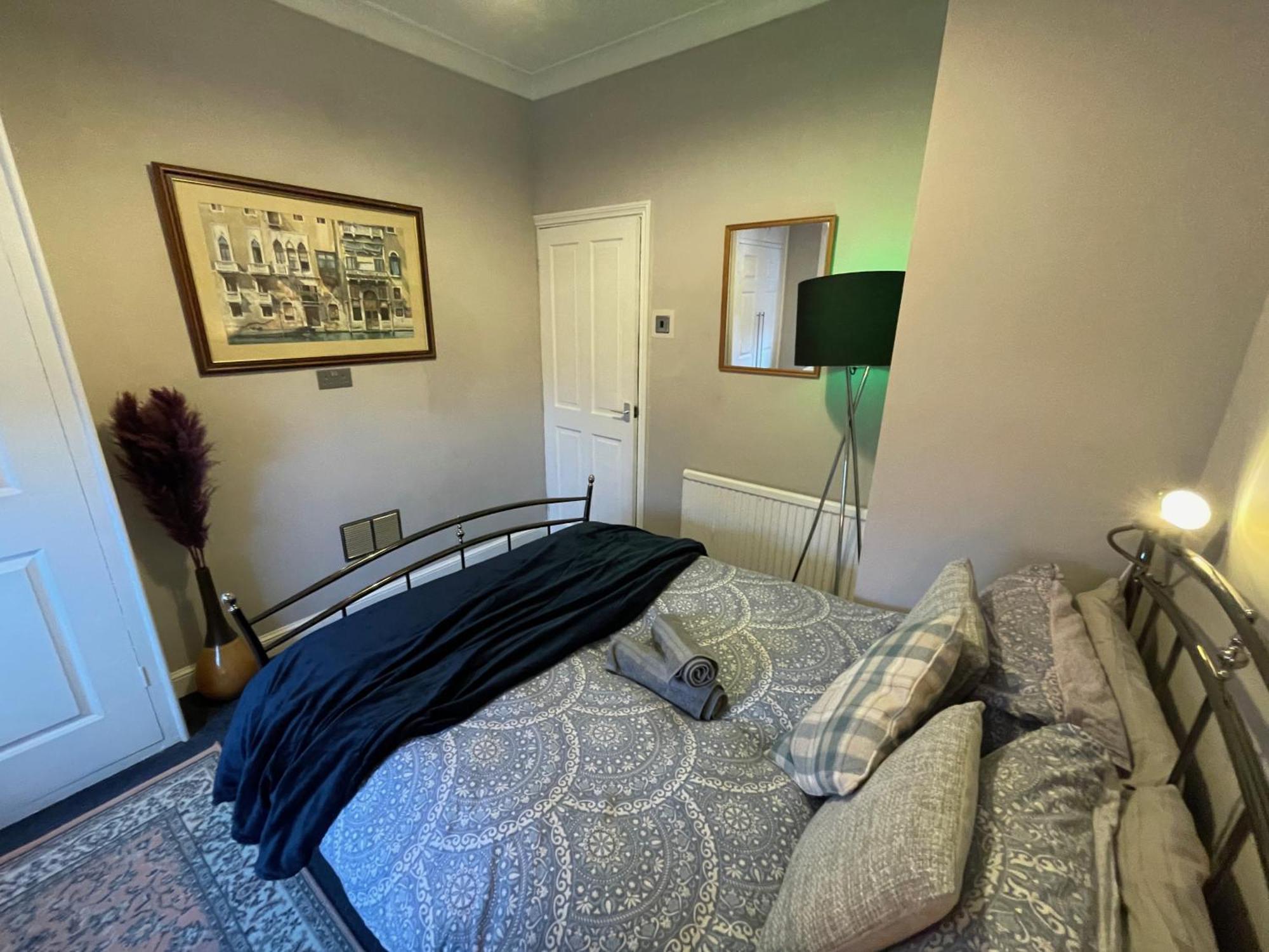 Stylish And Artistic Flat In On Sea Apartment Southend-on-Sea