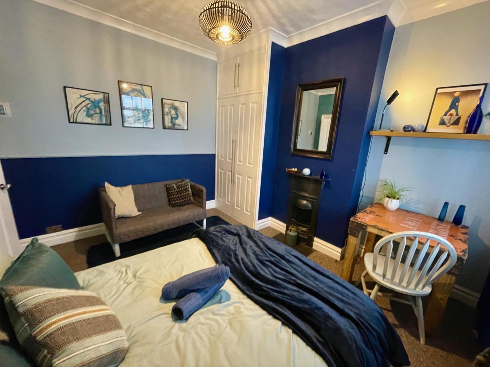Apartment Stylish And Artistic Flat In On Sea *